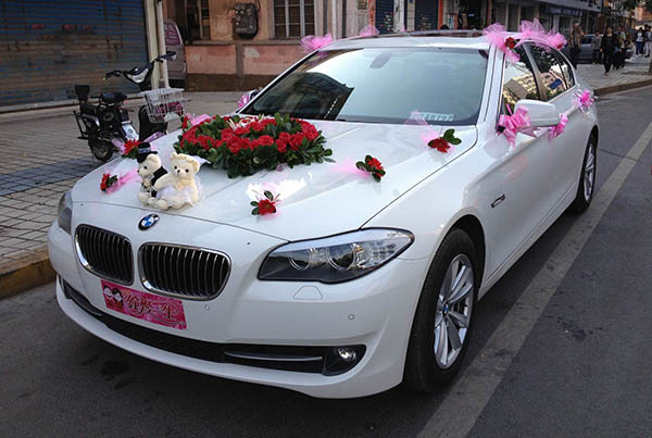 宝马5系婚礼花车
